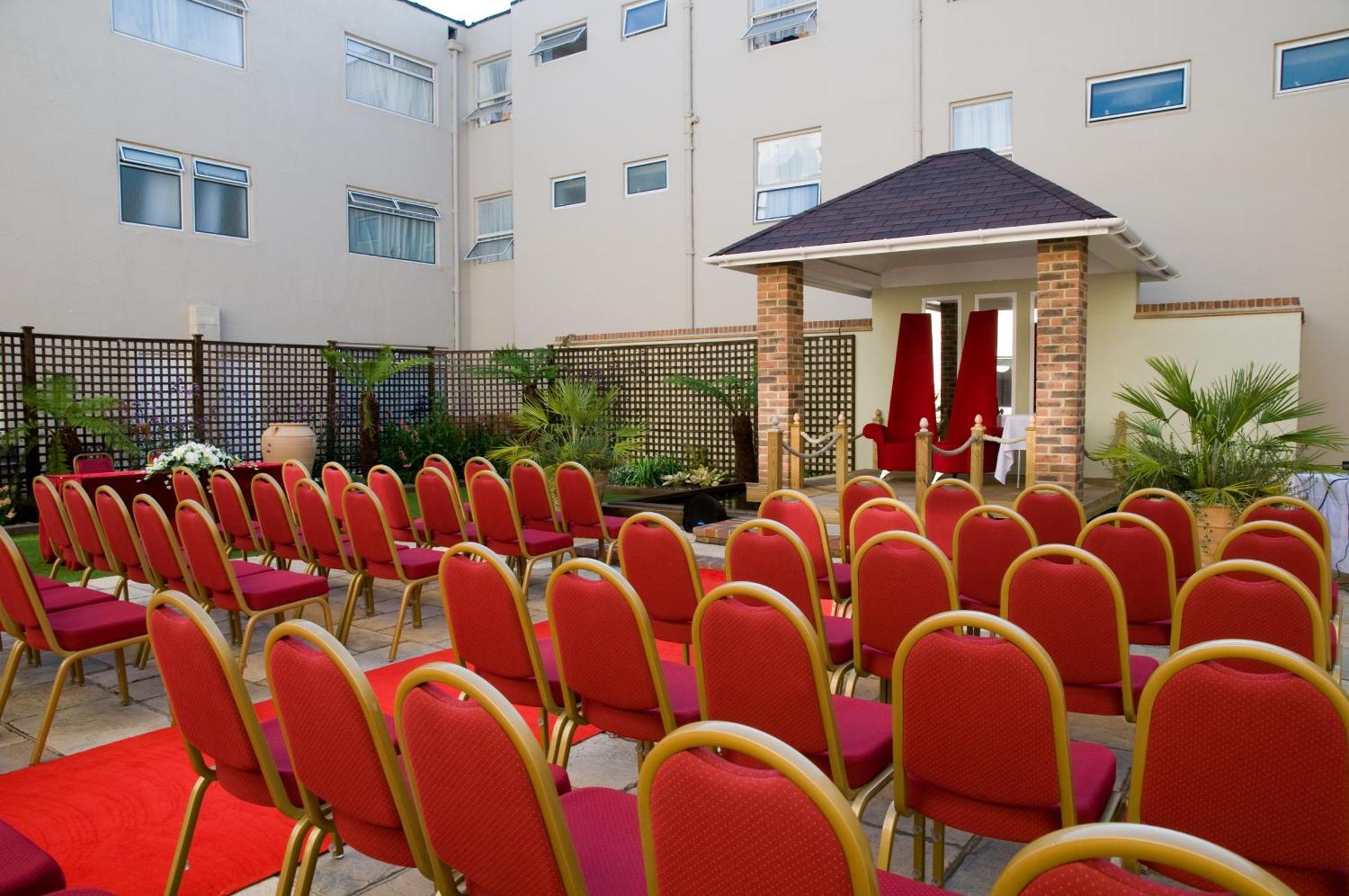 King Charles Hotel Gillingham  Ngoại thất bức ảnh